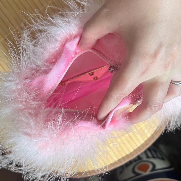 Angel hello kitty purse - Picture 4 of 4